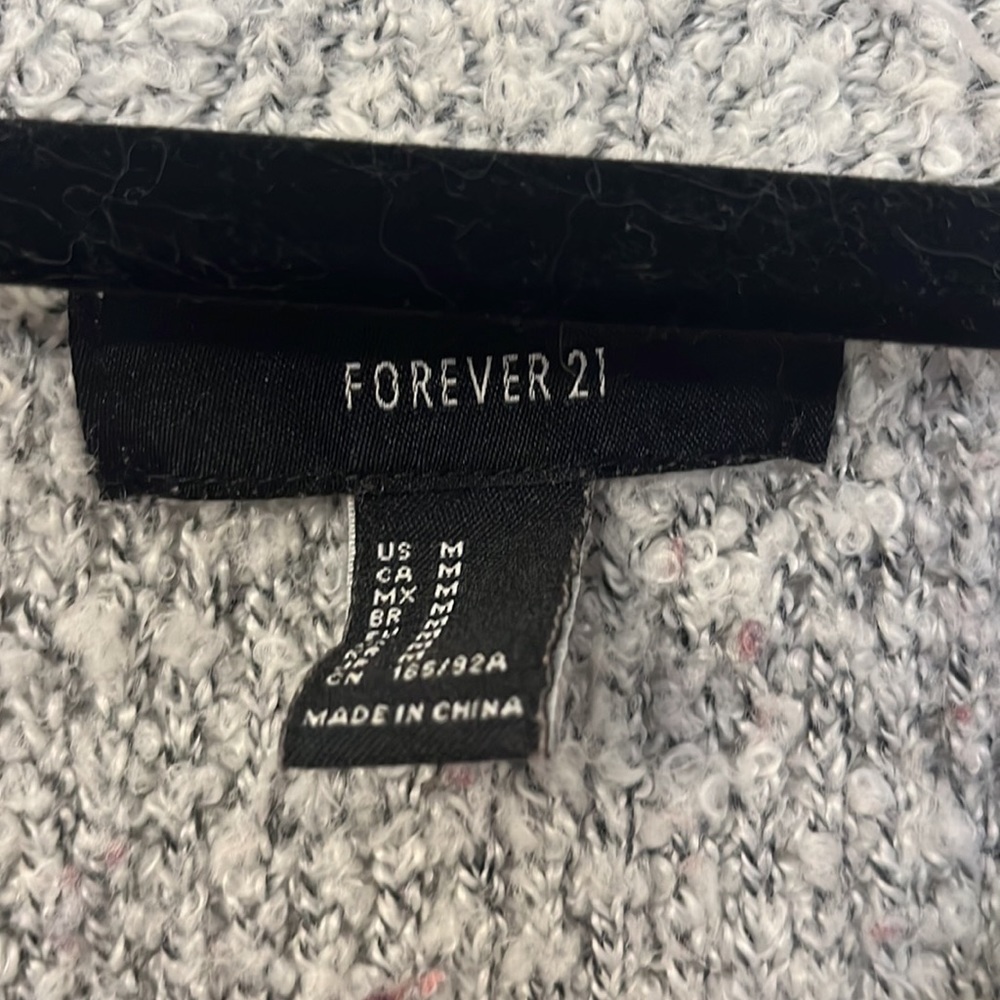 Forever 21 popcorn sweater - Picture 3 of 3
